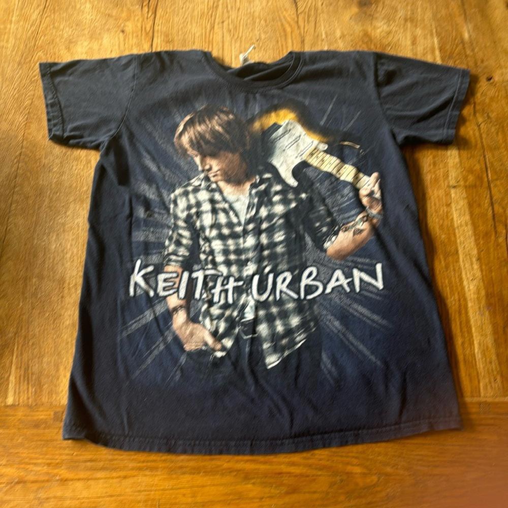 Keith Urban 2010 Summer Lovin Concert tshirt